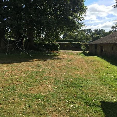 La Roulotte Chainoux Bains-sur-Oust Exteriör bild